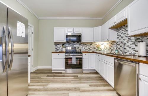 Covington House | 2 Mi to Dtwn Cincinnati: Home w/Fenced Yard!