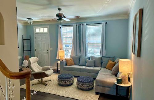 Cornelius House | 21-322 Pine Street - Cozy Corner Oasis