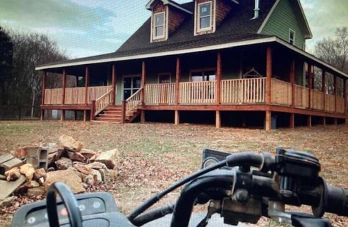 Charlotte House | 25 miles from downtown Nashville