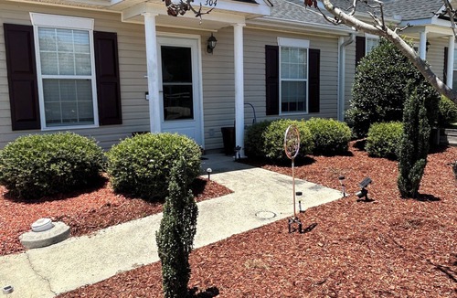 Huntcliff House | 2Bed/2Bath Townhome w/Fishing Pond, Fenced Backyard, and Office