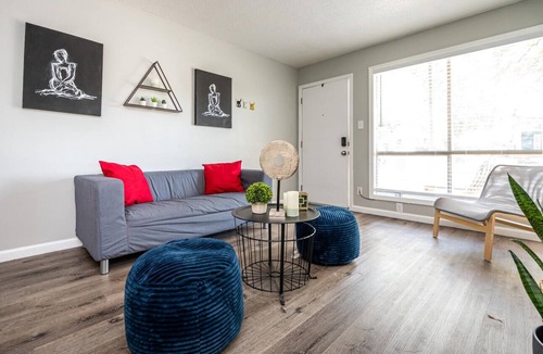 University District Apartment | 2BR Near University of Memphis Family Friendly