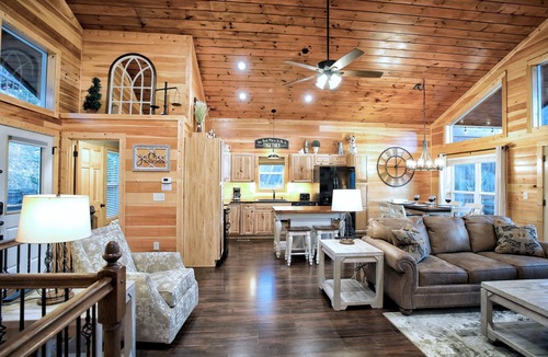 Gatlinburg Cabin | 2BR Premium Cabin w/Hot Tub & Game Rm/1 Mile to DT/Mtn & City Views!