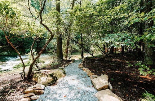 Rivers Edge Cabin | 2BR Riverside Escape | Hot Tub · Fire Pit · Loft