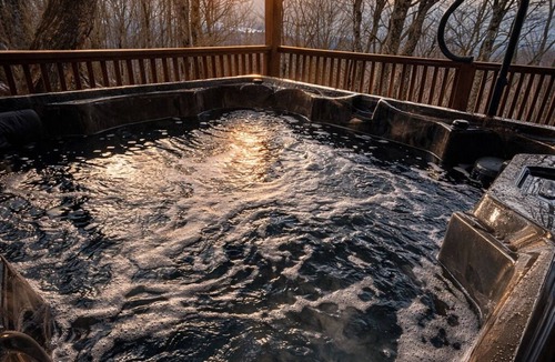 Wolf Laurel Cabin | 3 Bedroom + 3.5 Bath Beautiful Log Cabin with Fireplace + Stunning Mountain Views!