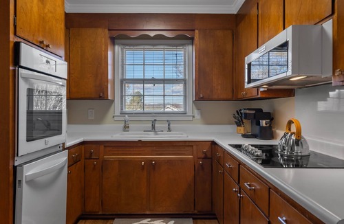 Travelers Rest House | 3-bedroom Furnished One-level home in beautiful Travelers Rest-Mountain views