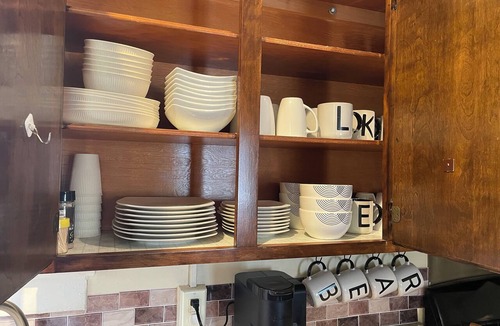 Portsmouth House | 3-BR and 1-1/2 Bath “Bear Lodge”welcomes you! New AC & updates! Near SSU.