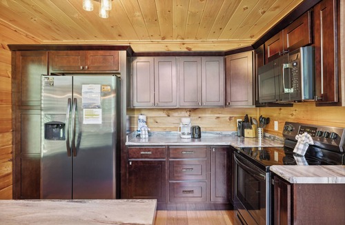 Chalet Village North Cabin | 3 BR in Gatlinburg w/Free Tickets, Wi-Fi, Hot Tub, Pool Access