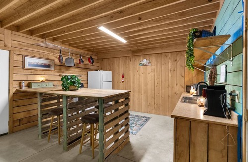 Winona Cabin | 3 Cabins l Sleeps 29 l Brimstone Access l FirePits l HotTubs l 2 Acres Fenced In