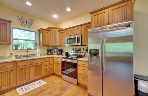 Byrdstown Cabin | 3 Mi to Marina on Dale Hollow Lake! Cabin Getaway