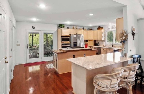 Saint Helena Island House | 395 Tarpon Blvd