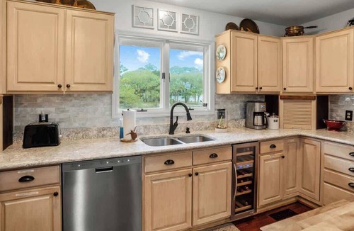 Saint Helena Island House | 395 Tarpon Blvd