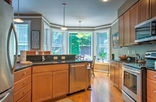 Kenilworth House | 3BR/2.5BA - 1,777 sq ft - Fully Furnished, Pet-Friendly, Deluxe Amenities
