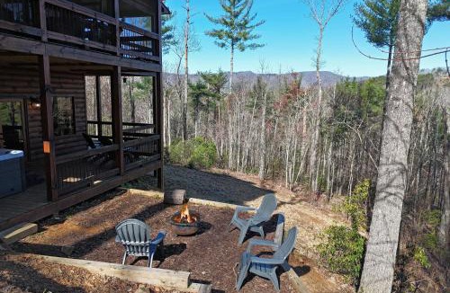Blue Ridge House | 3BR Luxury Cabin Hot Tub, Game Room & Views