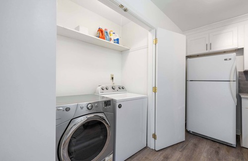 Matthews House | 3BR Matthews Home | EV Charger | Dog Friendly