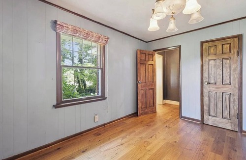 Hilander Park House | 4-bed house w/new HVAC, fiber internet, and private wooded acre in Bristol