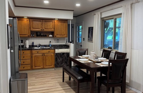 Dayton House | 4BR Home - Airport- UD - WPAFB - POOL -Sleeps 7