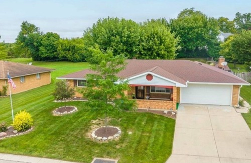 Dayton House | 4BR Home - Airport- UD - WPAFB - POOL -Sleeps 7