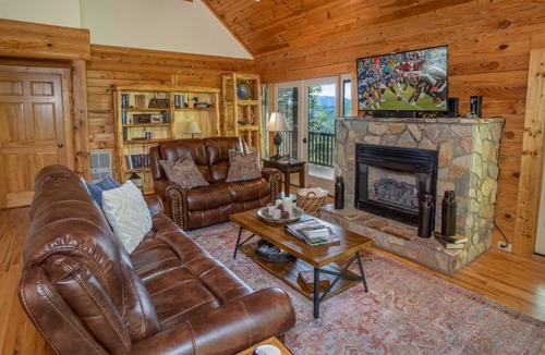 Sugar Mountain Cabin | 4BR Log Cabin on Sugar Mtn with Long Range Views, Hot Tub, Foosball, AC, Shuttle to Ski Slopes!