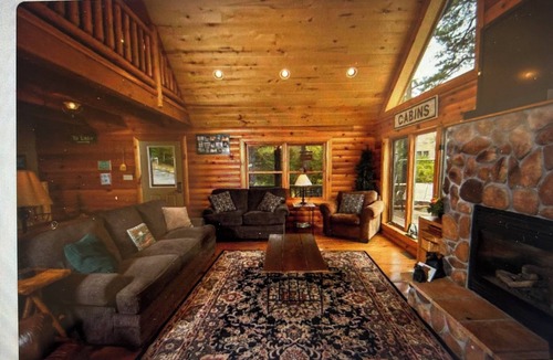 Paradise Point House | 5 bedroom, 4.5 bath Log Cabin in Deep Creek Lake