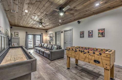 Ellijay House | 5-Star Cabin wHot Tub, Game Room, & Resort Perks!