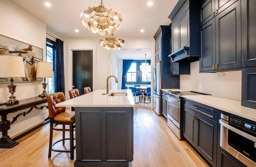 Downtown Knoxville Villa | 517 Townhome · ✧Luxurious East TN Townhome ✧ Walk to Downtown
