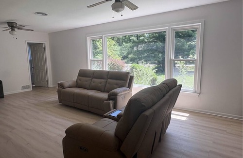 Chagrin Falls House | 5BR/3BA Home on Main St in Chagrin Falls Village