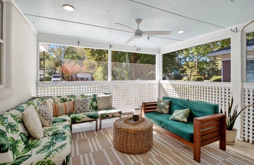 Charleston House | 5BR Charleston Oasis w/Screened Porch for Groups
