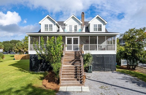 Sullivan's Island House | 6-bedroom house in fabulous Sullivan's Island with AC, WiFi