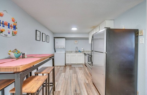 Knoxville Apartment | 6 Mi to Dtwn: Family-Friendly Knoxville Apartment