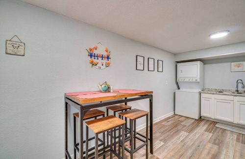 Knoxville Apartment | 6 Mi to Dtwn: Family-Friendly Knoxville Apartment