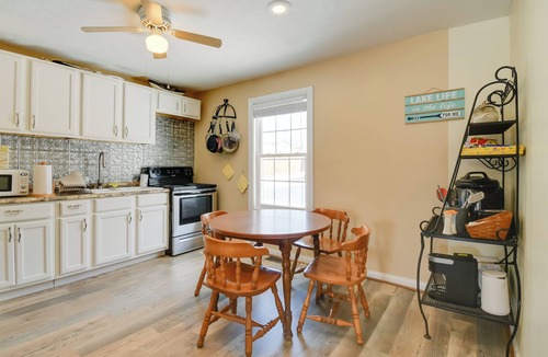 Wellington House | 8 Mi to Cave Run Lake Boating: Outdoor Retreat!