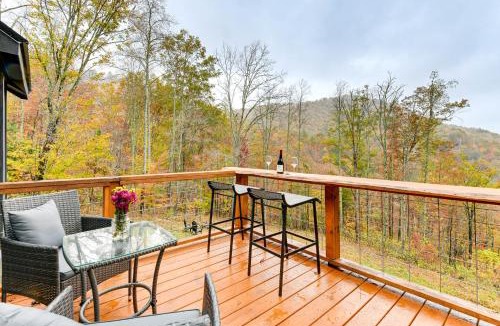 Franklin House | 8 Mi to Dtwn Franklin: Mtn-View Cabin w/Fire Pit