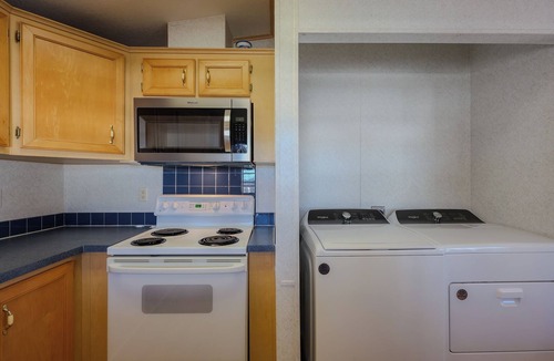 Myrtle Beach Cabin | 8102 Seascape Deluxe- Sleeps 8