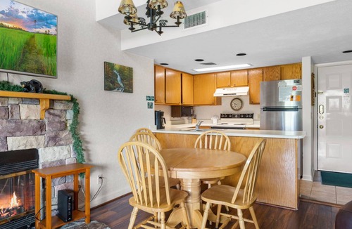 Gatlinburg - Pigeon Forge Condo | 84 m² Condo ∙ 3 bedrooms ∙ 8 guests