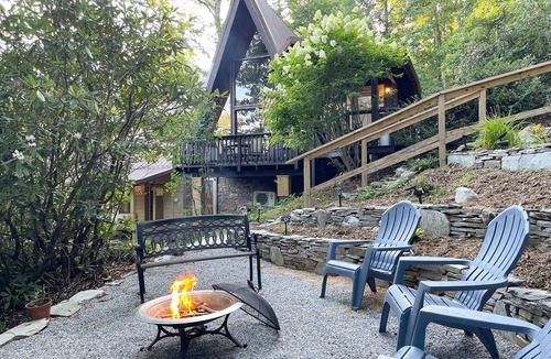 Newland Cabin | A-Frame Log Cabin - Near Grandfather Mountain- Vacation Home