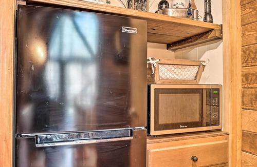 Young Harris Cabin | 'A-Frame Of Mind’ Cabin on Brasstown Creek!