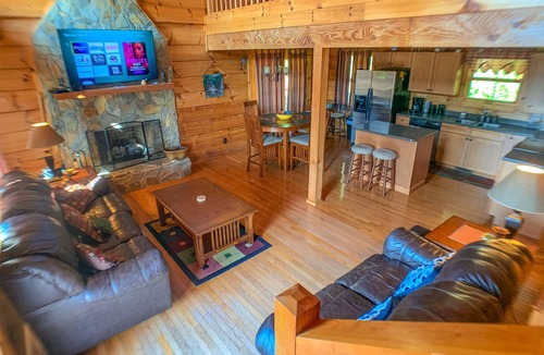 Buck Mountain Cabin | A Heavenly View: Luxury Cabin w/Hot Tub & Mountain Views - Pets OK