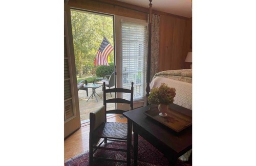 Meadows Of Dan Cottage | A Mountain Retreat in Kibler Valley