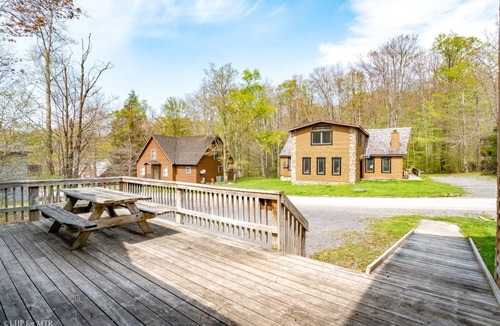 Northface House | Almost Heaven - 72 Brookside Road Almost Heaven - Hot Tub, Fireplace, Handicap Accessible, Pet Friendly