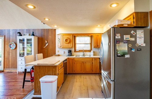Davis Cabin | Alpen View - 86 Snapping Turtle Lane Alpen View - Lake Front, Pet Friendly w/Dog Enclosure, Fire Pit