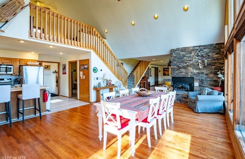 Davis Cabin | Alpen View - 86 Snapping Turtle Lane Alpen View - Lake Front, Pet Friendly w/Dog Enclosure, Fire Pit
