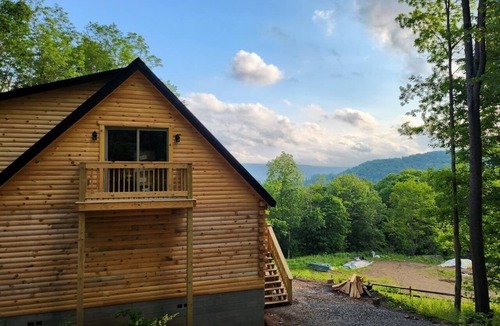 Snowshoe Cabin | Amazing 3-bedroom cabin in beautiful Snowshoe area