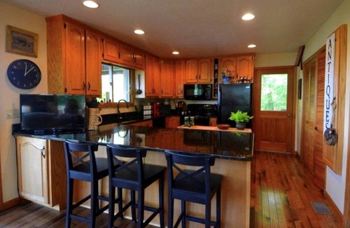Santeetlah Cottage | Amazing Cottage with Fire Pit and Hot-tub in Lake Santeetlah, North Carolina