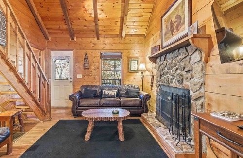 Clarkesville Cabin | Amy's Creek 2 - 10% OFF or 3rd Night Free - Ask for details!