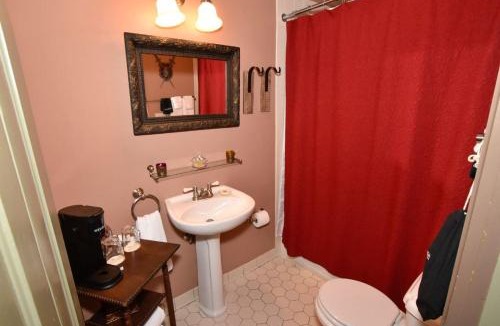 Jonesborough House | Angeline's Room at The Historic Eureka Inn and Event Center