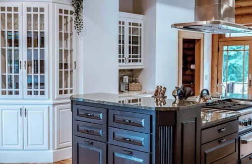 Banks County Cabin | Apple Pie Lodge - Modern Luxury