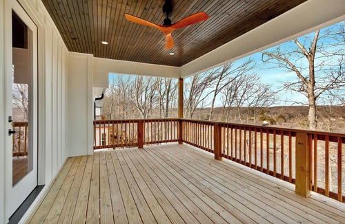 Estill Springs House | Aqua-dream , Beautiful 8 bedroom house on the lake with hot tub and dock!