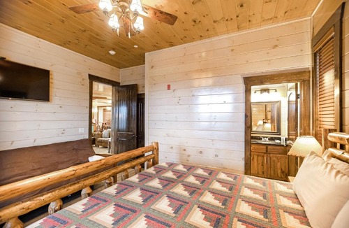 Sevierville House | Aqua Dreamin' Retreat
