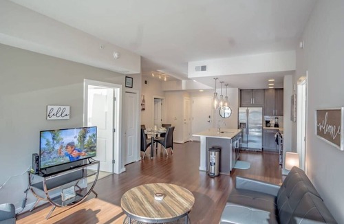 North Buckhead Apartment | Atlanta Buckhead Fully Furnished Apartment by RedAwning