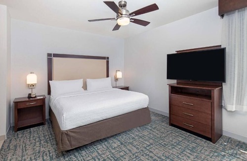 Sandy Springs Hotel | Atlanta Getaway! 4 Suites w/Breakfast & Gym Near Sandy Springs & Mall!